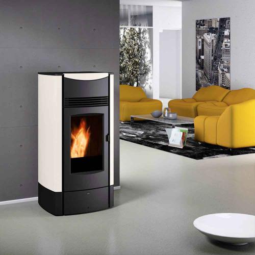 SONIA_FREESTANDING_PELLET_BURNING_FIREPLACE_CALORE_SUSTAINIBLE_ENERGY